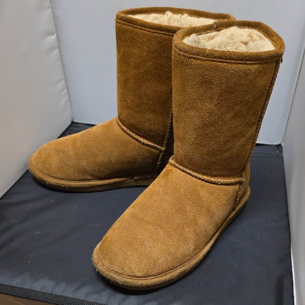 BearPaw Womens 9.5" Tan Suede Boots Size 8